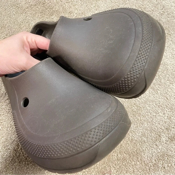 CROCS Slip-On Strapless Mammoth Mule Clog Brown mens size 12 - Picture 5 of 10